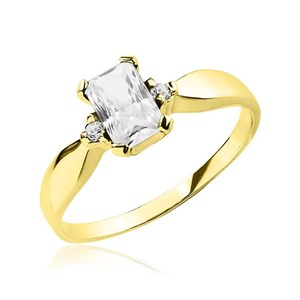 Złoty pierścionek z cyrkoniami