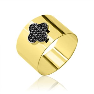 Złoty pierścionek z czarnymi cyrkoniami koniczyna