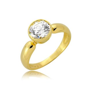 Złoty pierścionek z cyrkonią